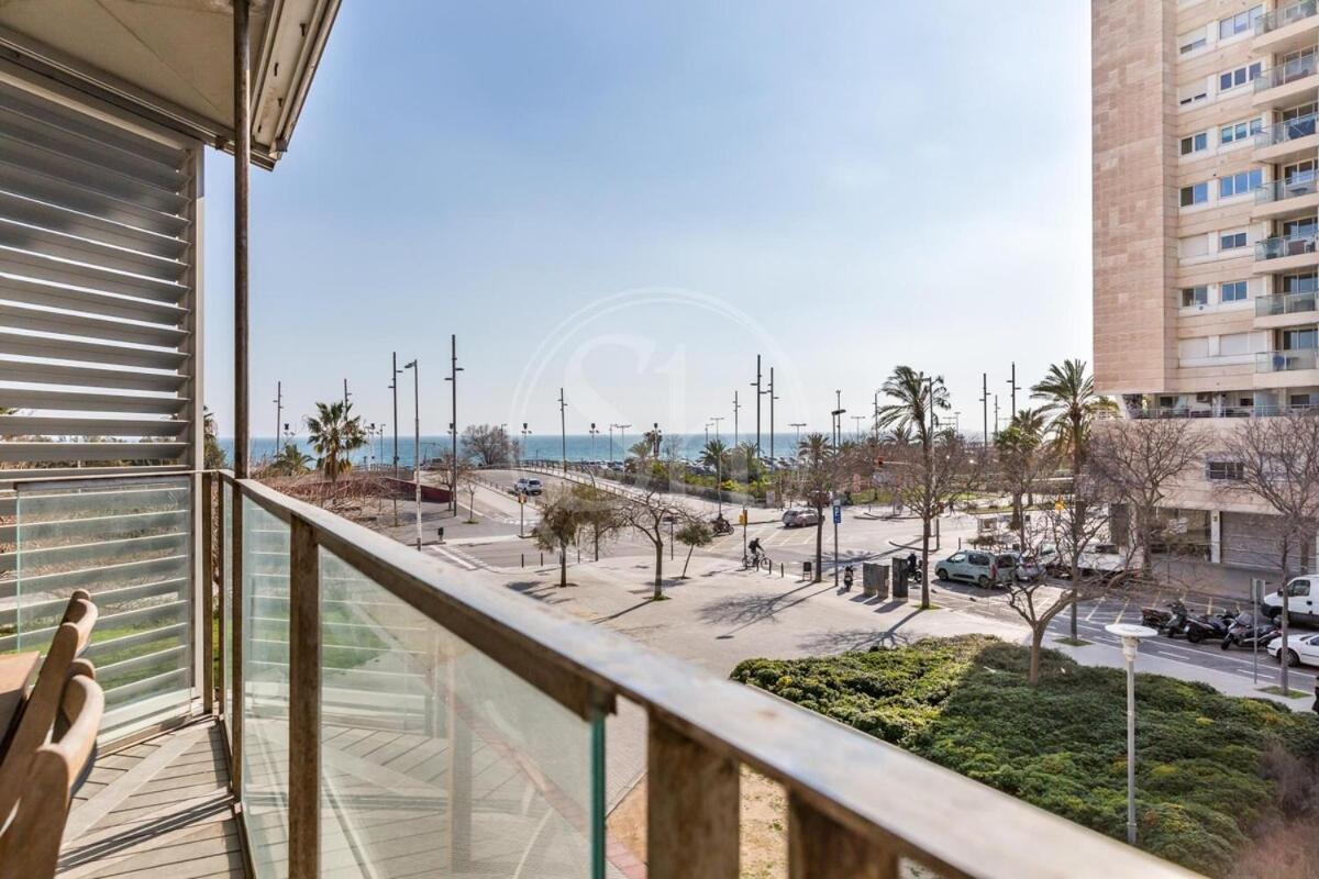 Apartment Beachfront With Terrace