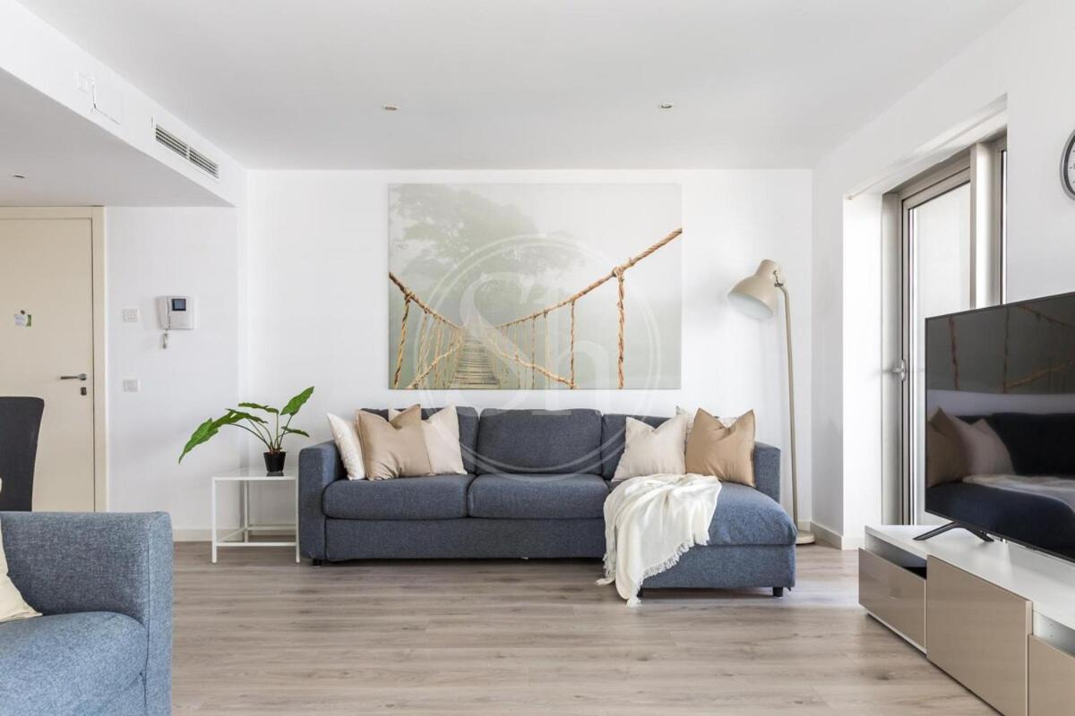 Apartment Beachfront With Terrace